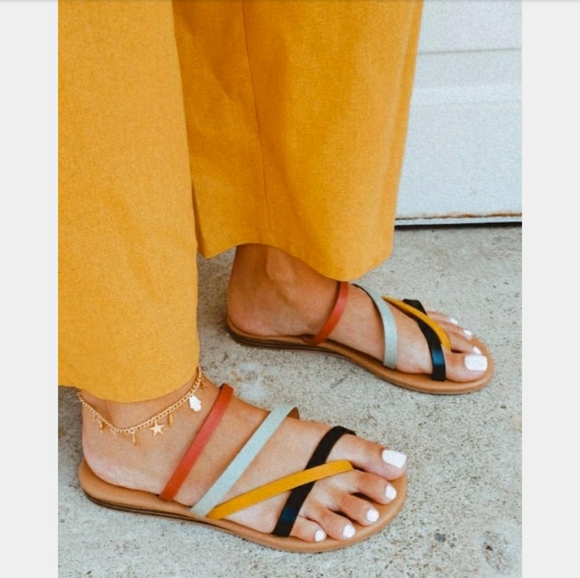 🆕️//The Justine// multi color strappy sandal - Picture 5 of 7